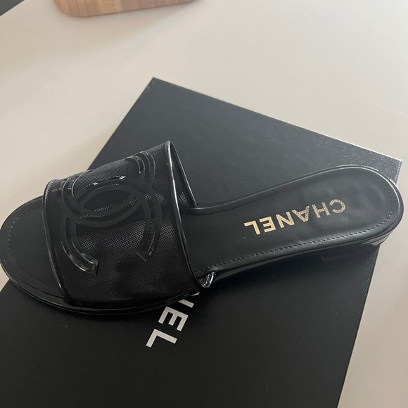 Chanel black slides - Picture 2 of 5
